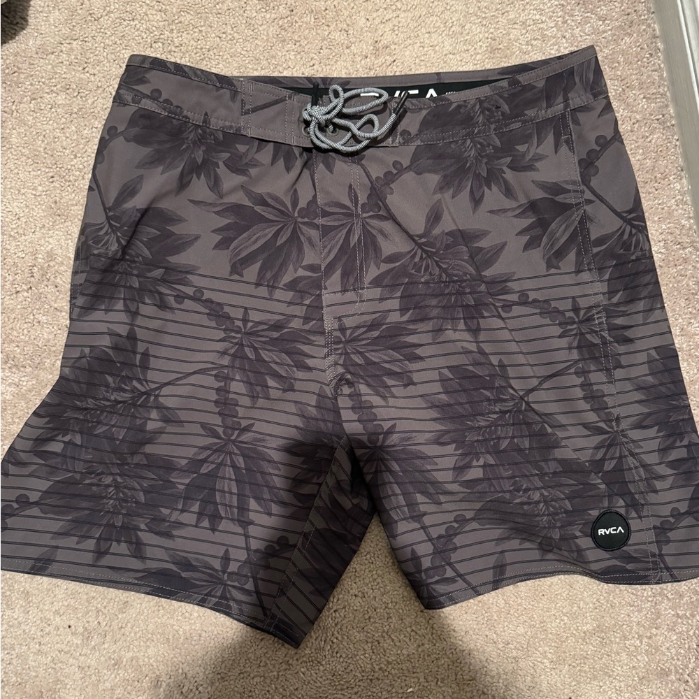 RVCA Swim Trunks/Boardshorts Size Large 34